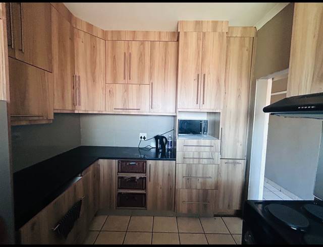 2 BEDROOM APARTMENT FOR SALE IN SCOTTSVILLE